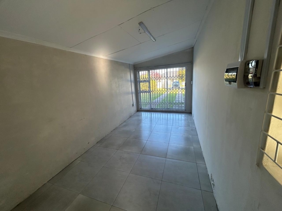 To Let 1 Bedroom Property for Rent in Amalinda Eastern Cape